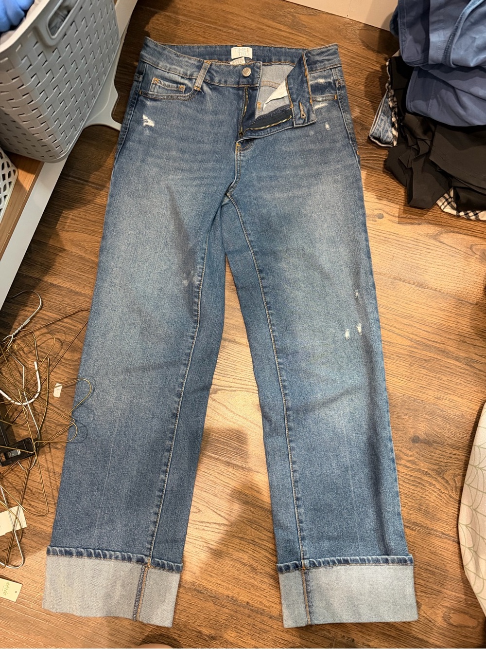 Time and Tru women’s ankle Straight Jeans - Light Blue Wash